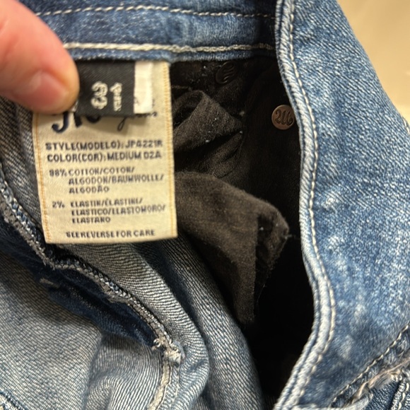 Miss Me bling jeans size 31. - Picture 6 of 6
